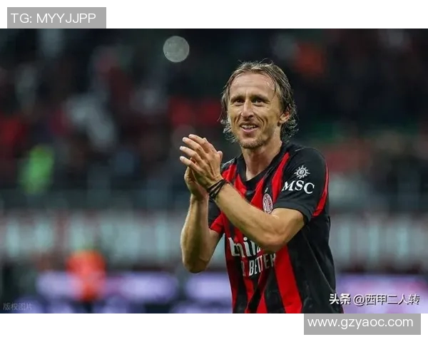 足球明星绯闻再掀波澜最新恋情曝光引发媒体热议与球迷关注